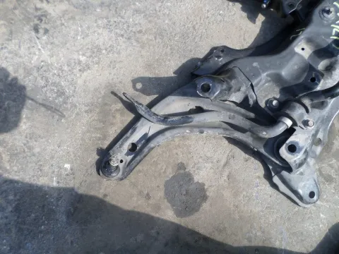 Ψαλίδι Εμπρός Αριστερό για TOYOTA YARIS (2006 - 2009) (KL9)