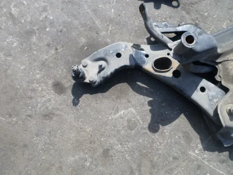 Ψαλίδι Εμπρός Αριστερό για TOYOTA RAV-4 (2006 - 2009) (XA30) , (2009 - 2011) (XA30)