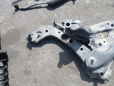 Ψαλίδι Εμπρός Αριστερό για TOYOTA RAV-4 (2006 - 2009) (XA30) , (2009 - 2011) (XA30)