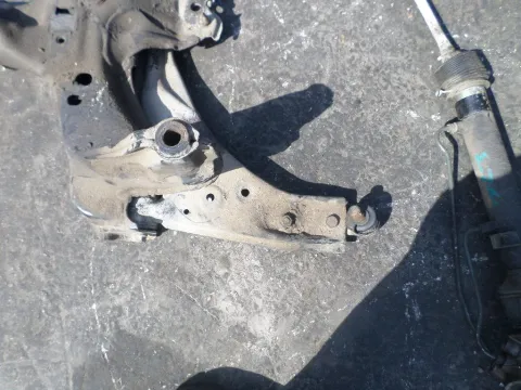 Ψαλίδι Εμπρός Αριστερό για MAZDA 323 (1998 - 2000) (BJ) Ψαλίδι Εμπρός Αριστερό για MAZDA 323 (1998 - 2000) (BJ)