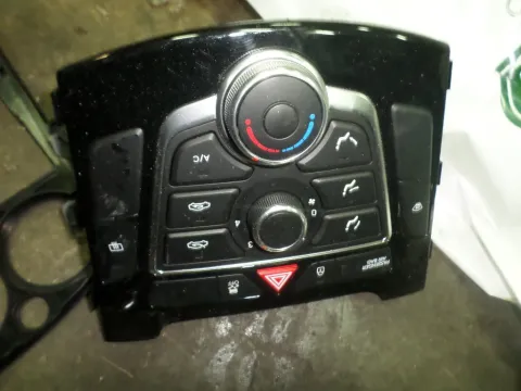 Χειριστήρια Καλοριφέρ για HYUNDAI i30 (2012 - ) ( ) Χειριστήρια Καλοριφέρ για HYUNDAI i30 (2012 - ) ( )
