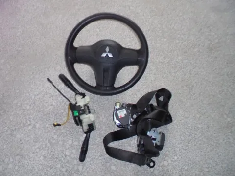Σετ Αερόσακων Εμπρός (με Ταμπλό) για MITSUBISHI COLT (2005 - 2008 ) (CZ) *Γ* Σετ Αερόσακων Εμπρός (με Ταμπλό) για MITSUBISHI COLT (2005 - 2008 ) (CZ) *Γ*