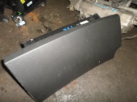 Ντουλαπάκι για HYUNDAI i30 (2012 - ) ( ) Ντουλαπάκι για HYUNDAI i30 (2012 - ) ( )