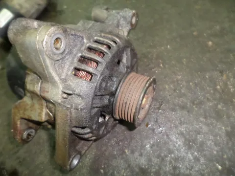 Δυναμό - Εναλλάκτης για VOLVO S40 (1995 - 2000) (VS) Δυναμό - Εναλλάκτης για VOLVO S40 (1995 - 2000) (VS)