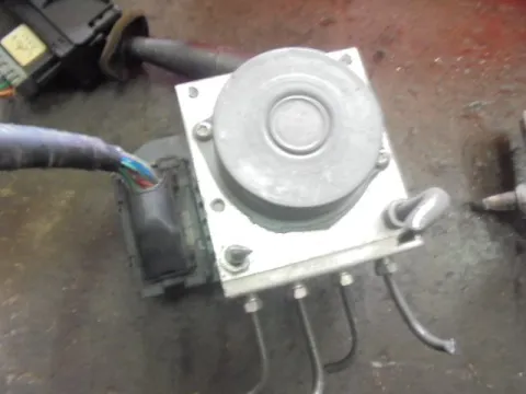 Μονάδα ABS (8954174011) για TOYOTA IQ (2009 - ) (AJ1) Μονάδα ABS (8954174011) για TOYOTA IQ (2009 - ) (AJ1)