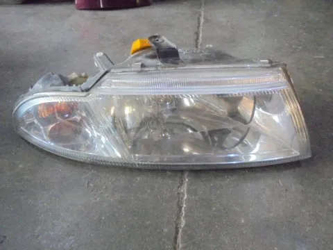 Φανάρι Εμπρός Δεξί για MITSUBISHI CARISMA (1999 - 2004) (DA)