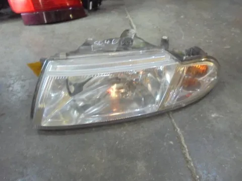 Φανάρι Εμπρός Αριστερό για MITSUBISHI CARISMA (1999 - 2004) (DA)