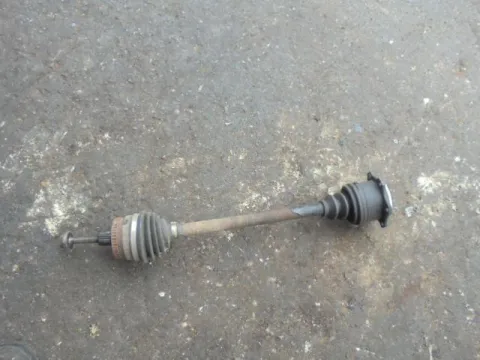 Ημιαξόνιο Εμπρός Αριστερό Με ABS για AUDI A4 (1995 - 1998) (8D) Ημιαξόνιο Εμπρός Αριστερό Με ABS για AUDI A4 (1995 - 1998) (8D)