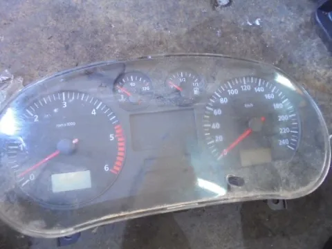 Κοντέρ (W01M0920821B) για VW POLO (2002 - 2005) (9N) Κοντέρ (W01M0920821B) για VW POLO (2002 - 2005) (9N)