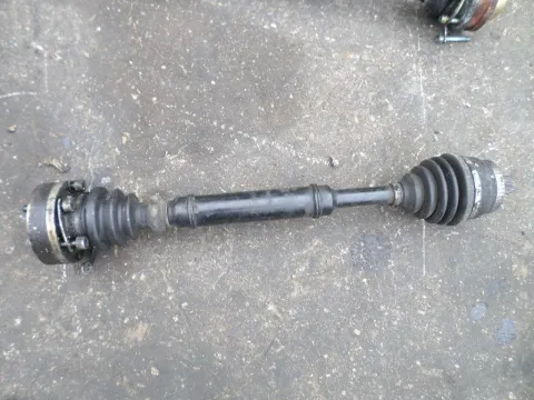 Ημιαξόνιο Εμπρός Δεξί Με ABS για AUDI A4 (1999 - 2001) (8D) Ημιαξόνιο Εμπρός Δεξί Με ABS για AUDI A4 (1999 - 2001) (8D)