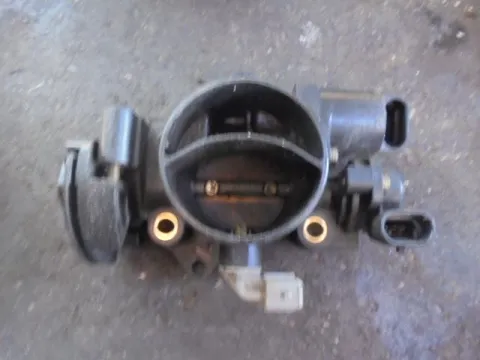Σώμα Πεταλούδας για PEUGEOT 206 (1998 - 2002) (2A) (2C) (T3E) Σώμα Πεταλούδας για PEUGEOT 206 (1998 - 2002) (2A) (2C) (T3E)