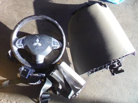 Σετ Αερόσακων Εμπρός (χ.Ταμπλό) για MITSUBISHI COLT (2008 - ) (JZ3) *Γ* Σετ Αερόσακων Εμπρός (χ.Ταμπλό) για MITSUBISHI COLT (2008 - ) (JZ3) *Γ*