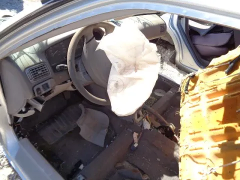 Τροπέτο Πίσω Με Άξονα Με Θόλουs Και Σασί για TOYOTA COROLLA (1997 - 1999) (A111) Sedan - 4dr *Δ* -  Τροπέτο Πίσω Με Άξονα Με Θόλουs Και Σασί για TOYOTA COROLLA (1997 - 1999) (A111) Sedan - 4dr *Δ* -