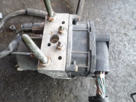 Μονάδα ABS Με Κωδικό 0265225117 για TOYOTA COROLLA (2002 - 2004) (E120) Μονάδα ABS Με Κωδικό 0265225117 για TOYOTA COROLLA (2002 - 2004) (E120)