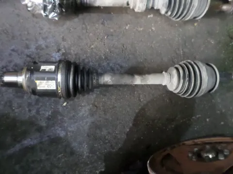 Ημιαξόνιο Εμπρός Αριστερό για TOYOTA RAV-4 (2006 - 2009) (XA30) Ημιαξόνιο Εμπρός Αριστερό για TOYOTA RAV-4 (2006 - 2009) (XA30)
