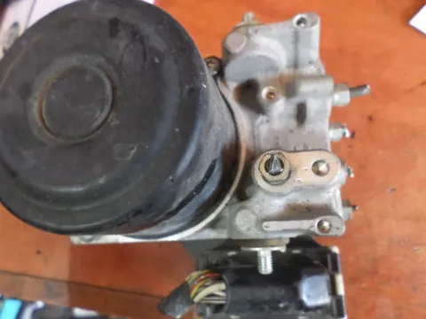 Μονάδα ABS 4454042100 για TOYOTA RAV-4 (2006 - 2009) (XA30) Μονάδα ABS 4454042100 για TOYOTA RAV-4 (2006 - 2009) (XA30)