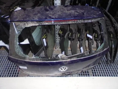 Πορτ-Μπαγκάζ (Σπασμένο Τζάμι) για VW POLO (2009 - 2014) (6R) Πορτ-Μπαγκάζ (Σπασμένο Τζάμι) για VW POLO (2009 - 2014) (6R)