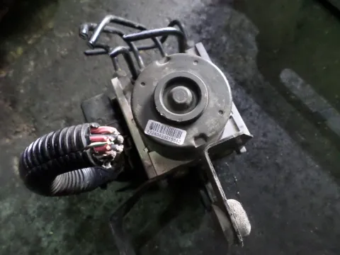 Μονάδα ABS (3M512M110CA) για FORD C-MAX (2003 - 2006) Mk1a (C214) 1600 (HXDA)(SIDA) Petrol 115 Ti-VCT Μονάδα ABS (3M512M110CA) για FORD C-MAX (2003 - 2006) Mk1a (C214) 1600 (HXDA)(SIDA) Petrol 115 Ti-VCT