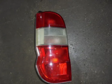 Φανάρι Πίσω Αριστερό Μονόφυλλο για TOYOTA HI-ACE (1996 - 2006) (XH10) Φανάρι Πίσω Αριστερό Μονόφυλλο για TOYOTA HI-ACE (1996 - 2006) (XH10)