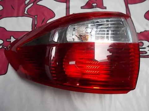 Φανάρι Πίσω Αριστερό για FORD C-MAX (2011 - 2014) () Φανάρι Πίσω Αριστερό για FORD C-MAX (2011 - 2014) ()