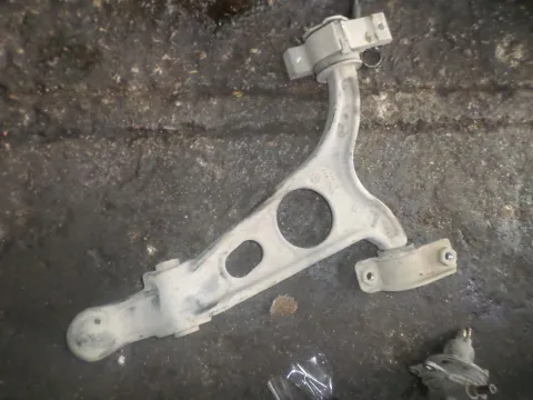 Ψαλίδι Εμπρός Δεξί για ALFA ROMEO 156 (1997 - 2003) (932) Ψαλίδι Εμπρός Δεξί για ALFA ROMEO 156 (1997 - 2003) (932)