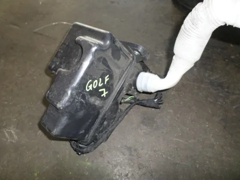 Δοχείο Υαλοκαθαριστήρων Με Μοτέρ για VW GOLF (2013 - ) Mk7 (5G) Δοχείο Υαλοκαθαριστήρων Με Μοτέρ για VW GOLF (2013 - ) Mk7 (5G)