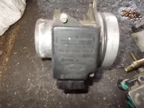 Μετρητής Μάζας Αέρος (MAF - LUFT - AIR FLOW) 92BB12B579AA για FORD TRANSIT (1995 - 2000) (EA_)  "ΤΕΛΑΡΟ 10"(πισω τοιχο) Μετρητής Μάζας Αέρος (MAF - LUFT - AIR FLOW) 92BB12B579AA για FORD TRANSIT (1995 - 2000) (EA_)  "ΤΕΛΑΡΟ 10"(πισω τοιχο)