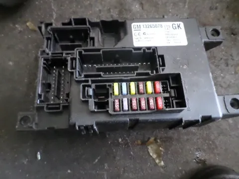 Ασφαλειοθήκη Μηχανής (13265078) για FIAT GRANDE PUNTO (2005 - 2008) (199) , (2008 - 2012) (199) Ασφαλειοθήκη Μηχανής (13265078) για FIAT GRANDE PUNTO (2005 - 2008) (199) , (2008 - 2012) (199)