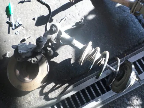 Αμορτισέρ Εμπρός Δεξί Με Δαγκάνα για NISSAN PRIMERA (2002 - 2007) (P12) Αμορτισέρ Εμπρός Δεξί Με Δαγκάνα για NISSAN PRIMERA (2002 - 2007) (P12)