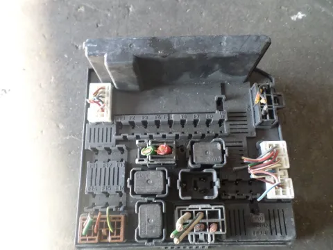 Ασφαλειοθήκη Μπαταρίας (284B7JD00B) για NISSAN QASHQAI (2007 - 2010) (J10) (JJ10) , (2010 - 2014) Ασφαλειοθήκη Μπαταρίας (284B7JD00B) για NISSAN QASHQAI (2007 - 2010) (J10) (JJ10) , (2010 - 2014)