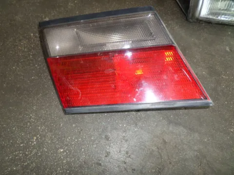 Φανάρι Πίσω Αριστερό Καπού για NISSAN PRIMERA (1994 - 1996) (P10) Φανάρι Πίσω Αριστερό Καπού για NISSAN PRIMERA (1994 - 1996) (P10)