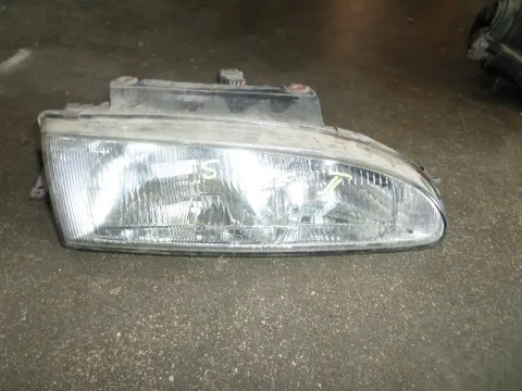 Φανάρι Εμπρός Δεξί για HYUNDAI S COYPE (1992 - 1995) (SLC) Φανάρι Εμπρός Δεξί για HYUNDAI S COYPE (1992 - 1995) (SLC)