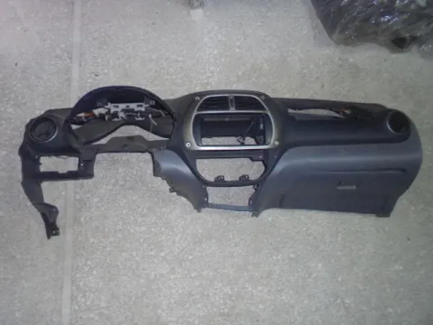 Ταμπλό για TOYOTA RAV-4 (2000 - 2004) (XA20) , (2004 - 2005) (XA20) *Γ* Ταμπλό για TOYOTA RAV-4 (2000 - 2004) (XA20) , (2004 - 2005) (XA20) *Γ*
