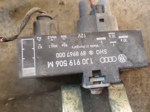 Εγκέφαλος Βεντιλατέρ Ψυγείου Κινητήρα (1J0919506M) για VW GOLF (1998 - 2004) Mk4 (1J1) Εγκέφαλος Βεντιλατέρ Ψυγείου Κινητήρα (1J0919506M) για VW GOLF (1998 - 2004) Mk4 (1J1)