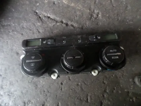 Χειριστήρια Καλοριφέρ για SKODA OCTAVIA (2004 - 2008) 5 (1Z3-5) Χειριστήρια Καλοριφέρ για SKODA OCTAVIA (2004 - 2008) 5 (1Z3-5)