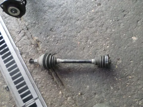 Ημιαξόνιο Εμπρός Δεξί για VW TIGUAN (2008 - 2012) (5N) Ημιαξόνιο Εμπρός Δεξί για VW TIGUAN (2008 - 2012) (5N)