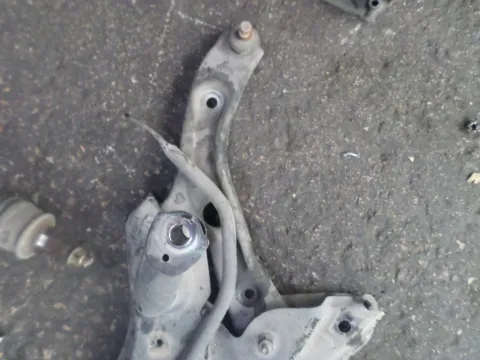 Ψαλίδι Εμπρός Δεξί για SUZUKI SWIFT (2006 - 2008) (RS) 1300 M13A petrol 92 2wd Ψαλίδι Εμπρός Δεξί για SUZUKI SWIFT (2006 - 2008) (RS) 1300 M13A petrol 92 2wd