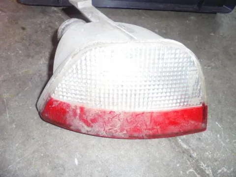 Φανοs Ομιχλης Πίσω Δεξιό για FORD FOCUS (1998 - 2001) Mk1a , (2002 - 2004) Mk1b Φανοs Ομιχλης Πίσω Δεξιό για FORD FOCUS (1998 - 2001) Mk1a , (2002 - 2004) Mk1b