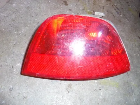 Φανοs Ομιχλης Πίσω Αριστερόs για FORD FOCUS (1998 - 2001) Mk1a , (2002 - 2004) Mk1b Φανοs Ομιχλης Πίσω Αριστερόs για FORD FOCUS (1998 - 2001) Mk1a , (2002 - 2004) Mk1b