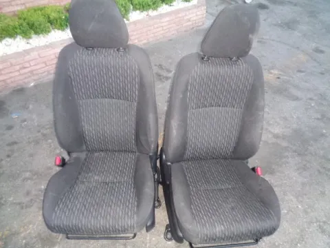 Καθίσματα Εμπρόs Με Αερόσακο για TOYOTA YARIS (2012 - 2014) ( ) Καθίσματα Εμπρόs Με Αερόσακο για TOYOTA YARIS (2012 - 2014) ( )