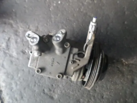 Συμπιεστής A-C (Κομπρέσορας) για TOYOTA AVENSIS (1997 - 2000) (T220) Συμπιεστής A-C (Κομπρέσορας) για TOYOTA AVENSIS (1997 - 2000) (T220)