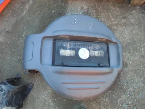 Κάλυμα Ρεζέρβας για JEEP CHEROKEE (2002 -2005) (KJ) *Γ* Κάλυμα Ρεζέρβας για JEEP CHEROKEE (2002 -2005) (KJ) *Γ*