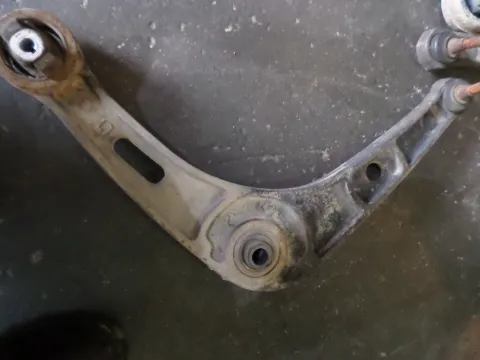 Ψαλίδι Εμπρός Αριστερό για RENAULT LAGUNA (2001 - 2005) (BG) (KG) Ψαλίδι Εμπρός Αριστερό για RENAULT LAGUNA (2001 - 2005) (BG) (KG)