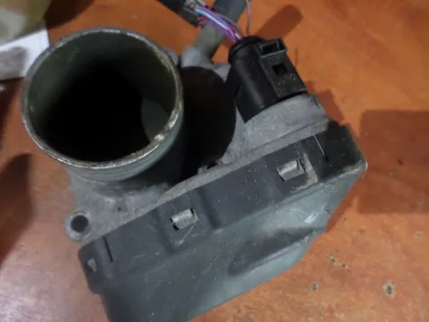 Σώμα Πεταλούδας 047133062 για SKODA FABIA (2000 - 2004) (6Y) (10) Σώμα Πεταλούδας 047133062 για SKODA FABIA (2000 - 2004) (6Y) (10)
