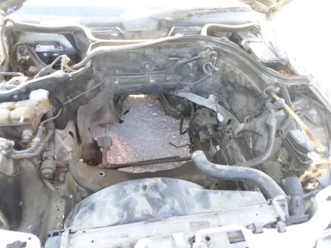 Τροπέτο Εμπρός Δεν Έχει Μηχανή Και Σσμάν ( Έχει A/C) για MERCEDES E - CLASS (1985 - 1993) (W124) *Δ* - 