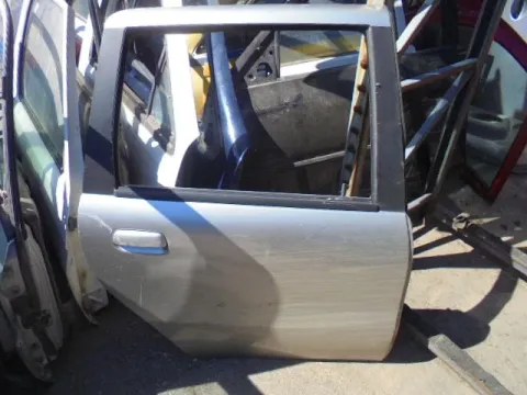 Πόρτα Πίσω Δεξιά για FIAT PUNTO (1994 - 1999) (176) Ηatchback - 5dr  *Α* Πόρτα Πίσω Δεξιά για FIAT PUNTO (1994 - 1999) (176) Ηatchback - 5dr  *Α*
