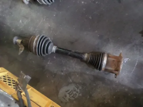 Ημιαξόνιο Εμπρός Δεξί για AUDI A5 (2007 - 2011) (8T) Ημιαξόνιο Εμπρός Δεξί για AUDI A5 (2007 - 2011) (8T)