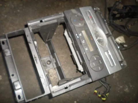 Χειριστήρια Καλοριφέρ Με Κονσόλα για FORD MONDEO (2003 - 2007) Mk3b Χειριστήρια Καλοριφέρ Με Κονσόλα για FORD MONDEO (2003 - 2007) Mk3b
