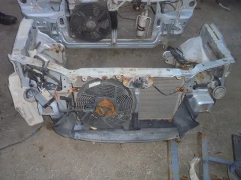 Μετώπη Κομπλέ Με Ψυγεία για MITSUBISHI CARISMA (1996 - 1999) (DA) Μετώπη Κομπλέ Με Ψυγεία για MITSUBISHI CARISMA (1996 - 1999) (DA)
