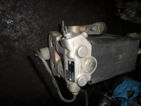 Μονάδα ABS (0265200013) για BMW 3 Series (1990 - 1995) (E36) Μονάδα ABS (0265200013) για BMW 3 Series (1990 - 1995) (E36)